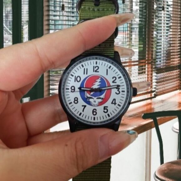 Limited Edition Grateful Dead Analog Watch Green Band Illuminating Hands NWT - Picture 2 of 12